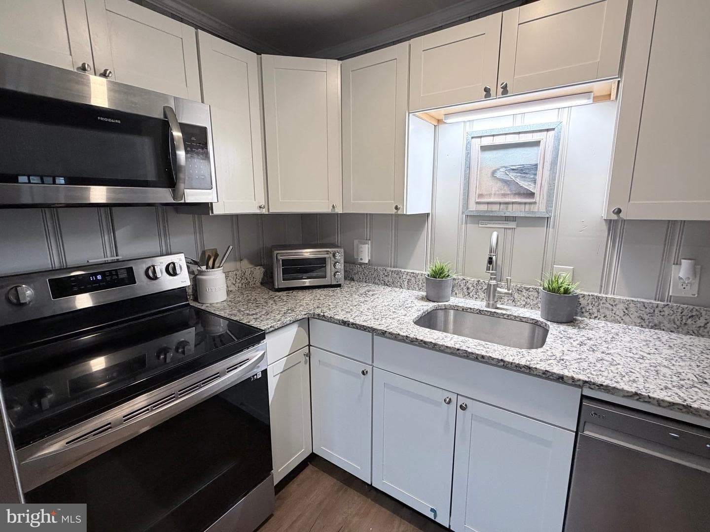 1407 N Saint Louis Avenue #5 photo 22