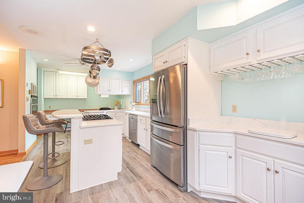 562 Ocean Parkway photo 20