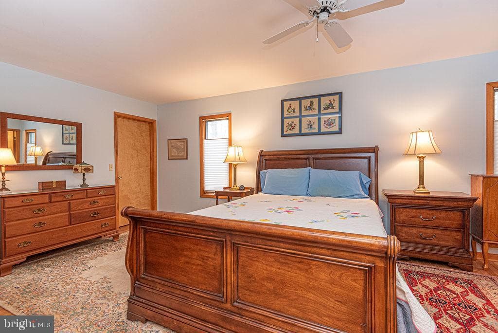 562 Ocean Parkway photo 30