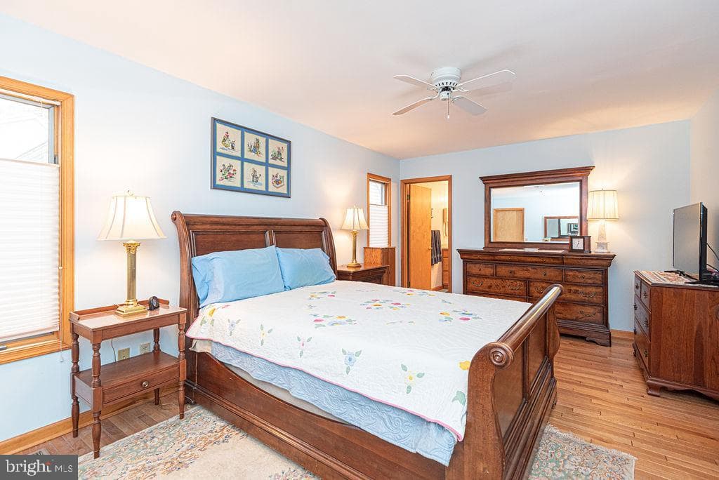 562 Ocean Parkway photo 32