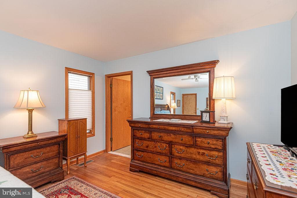 562 Ocean Parkway photo 33