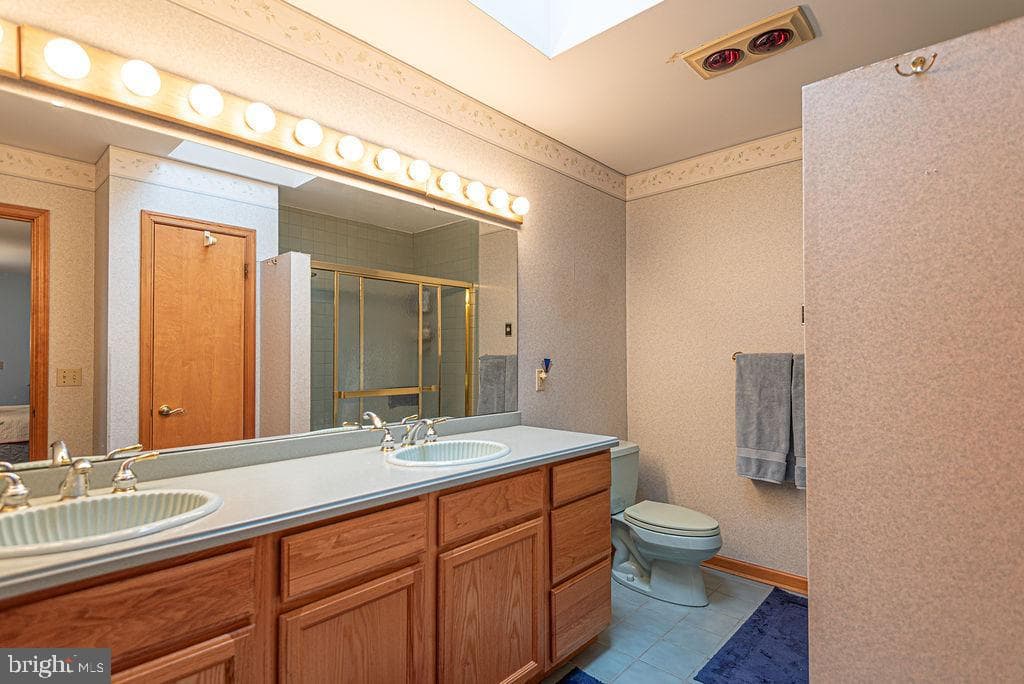 562 Ocean Parkway photo 34