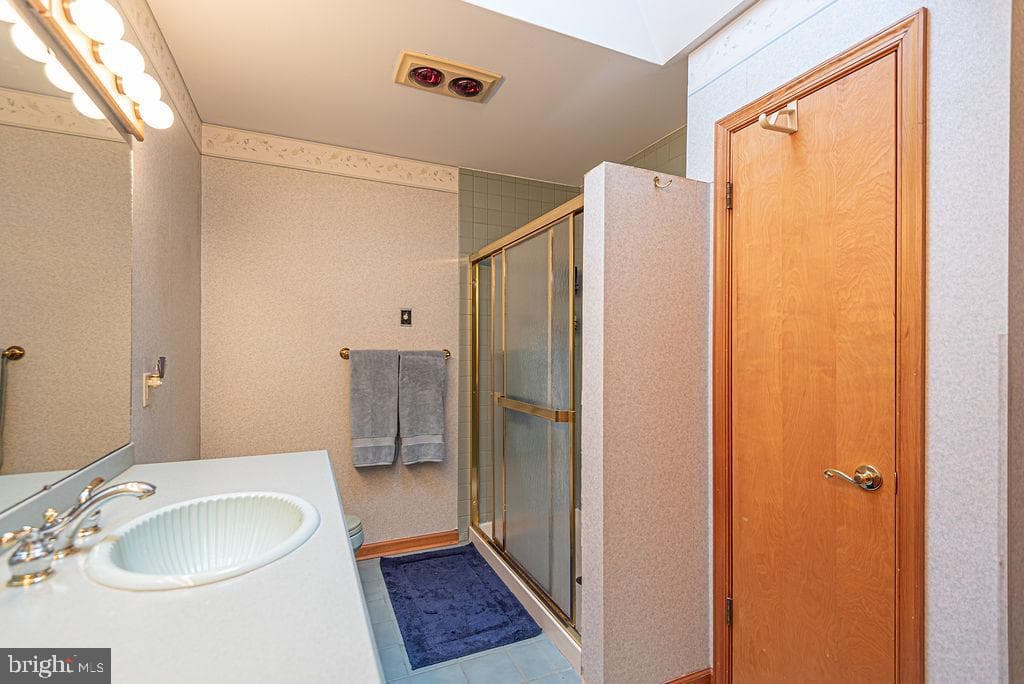 562 Ocean Parkway photo 35