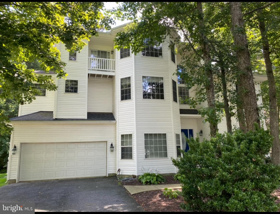 11322 River Run Lane
