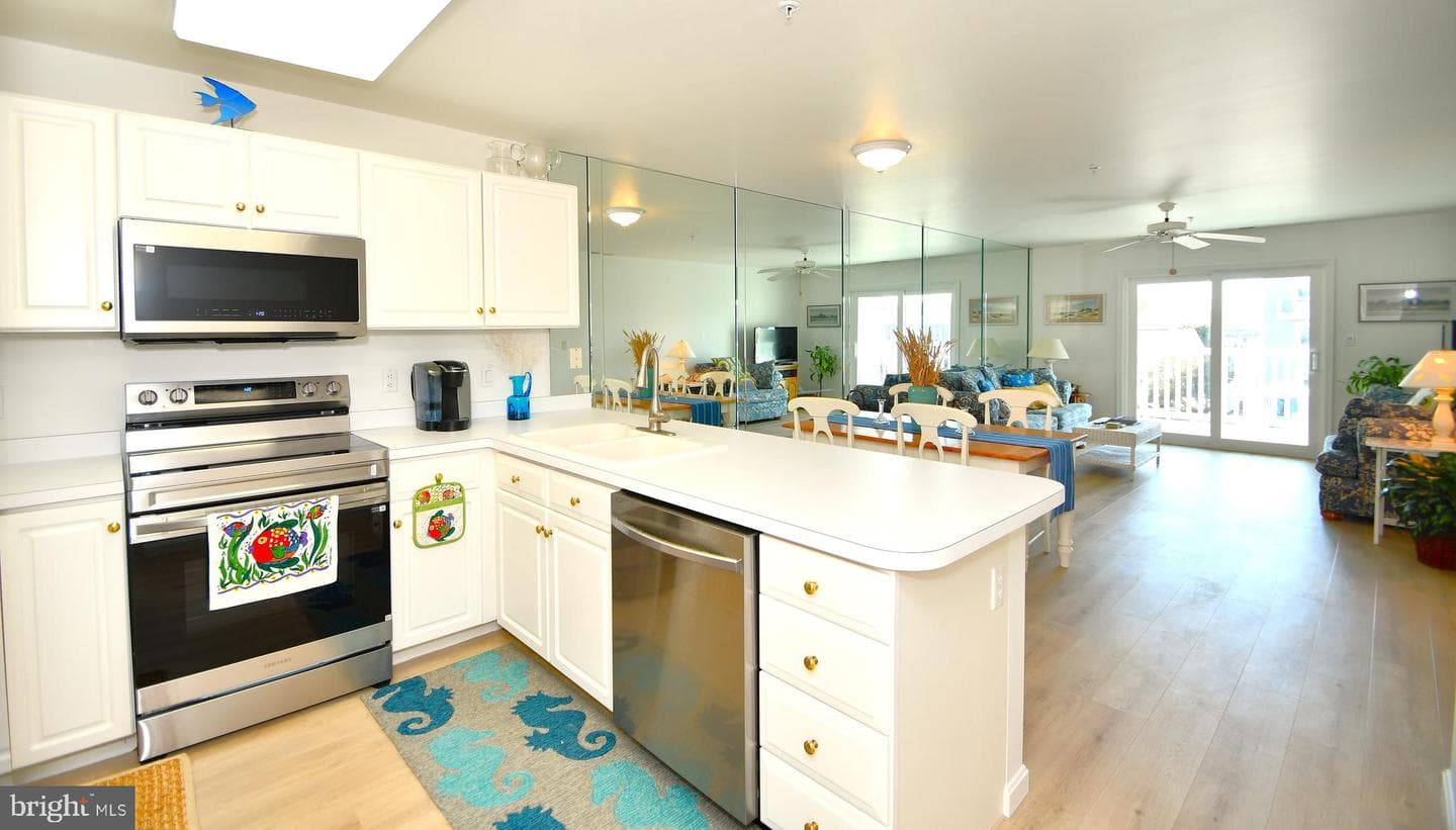 203 S Heron Drive #202a photo 6