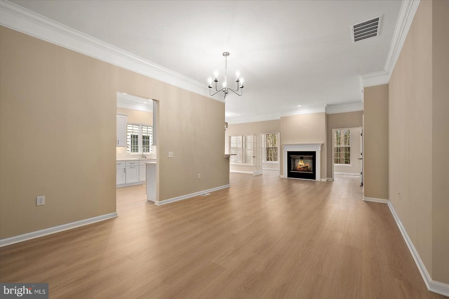 5 Chatham Court photo 2