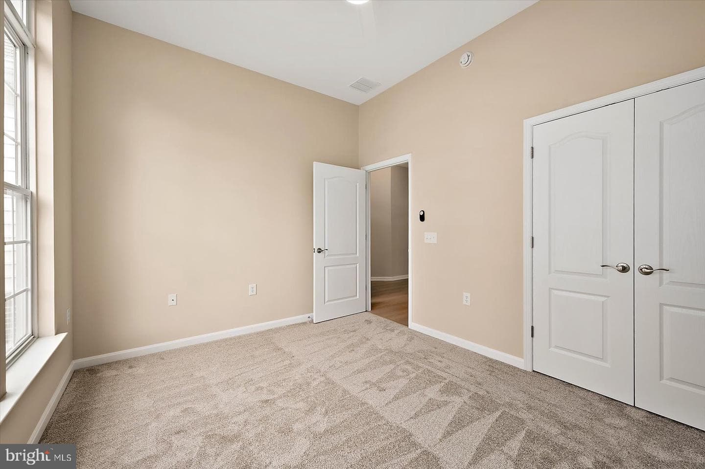 5 Chatham Court photo 31