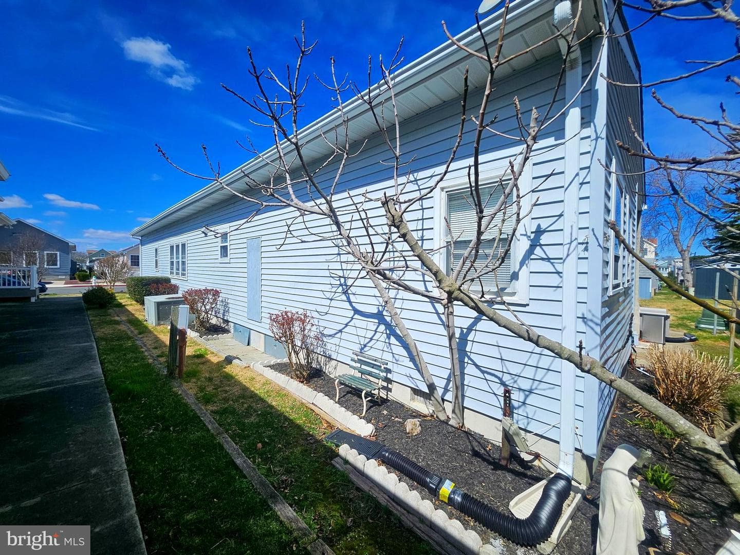 13316 Colonial Road photo 17