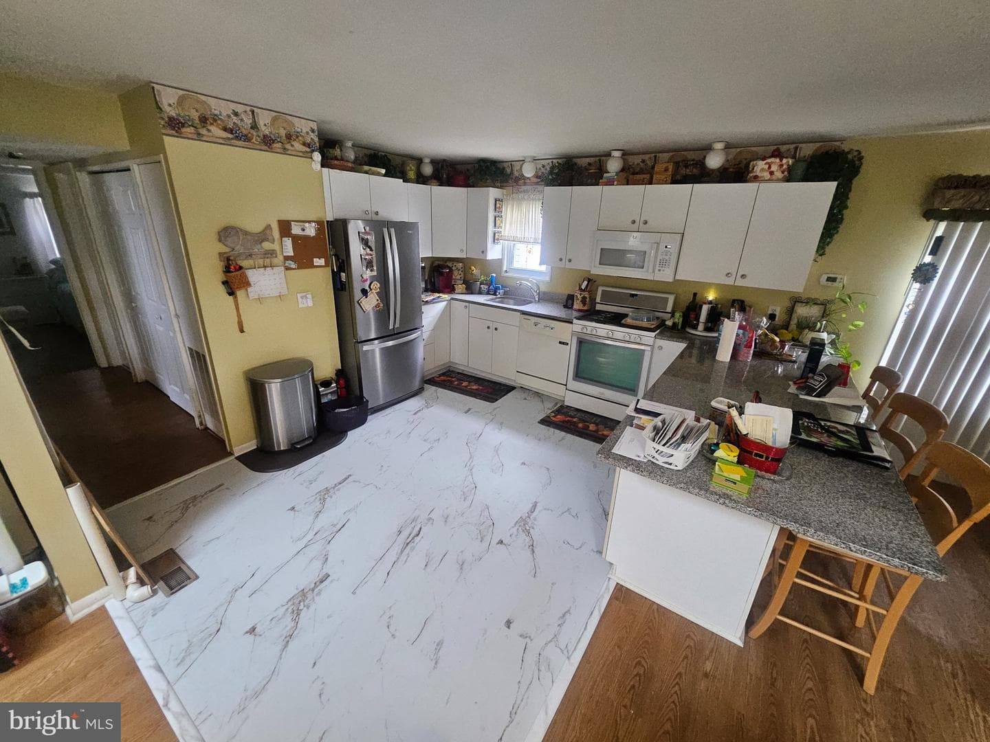 13316 Colonial Road photo 6