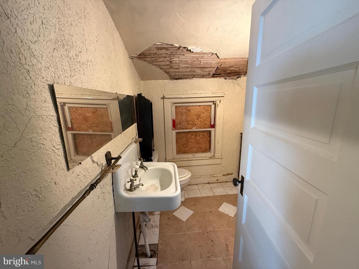 207 S Washington Street photo 77