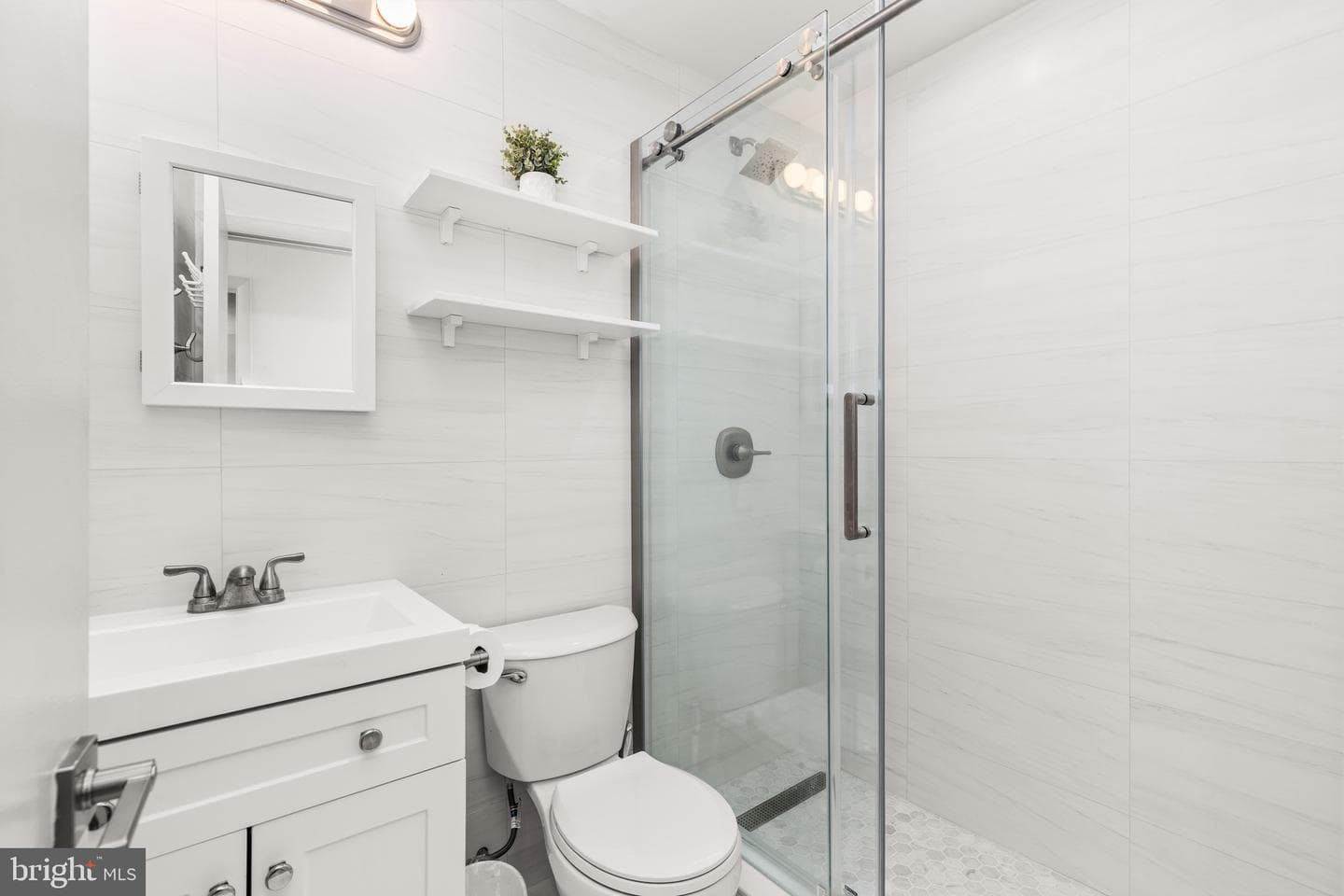 2801 N Baltimore Avenue #307 photo 16