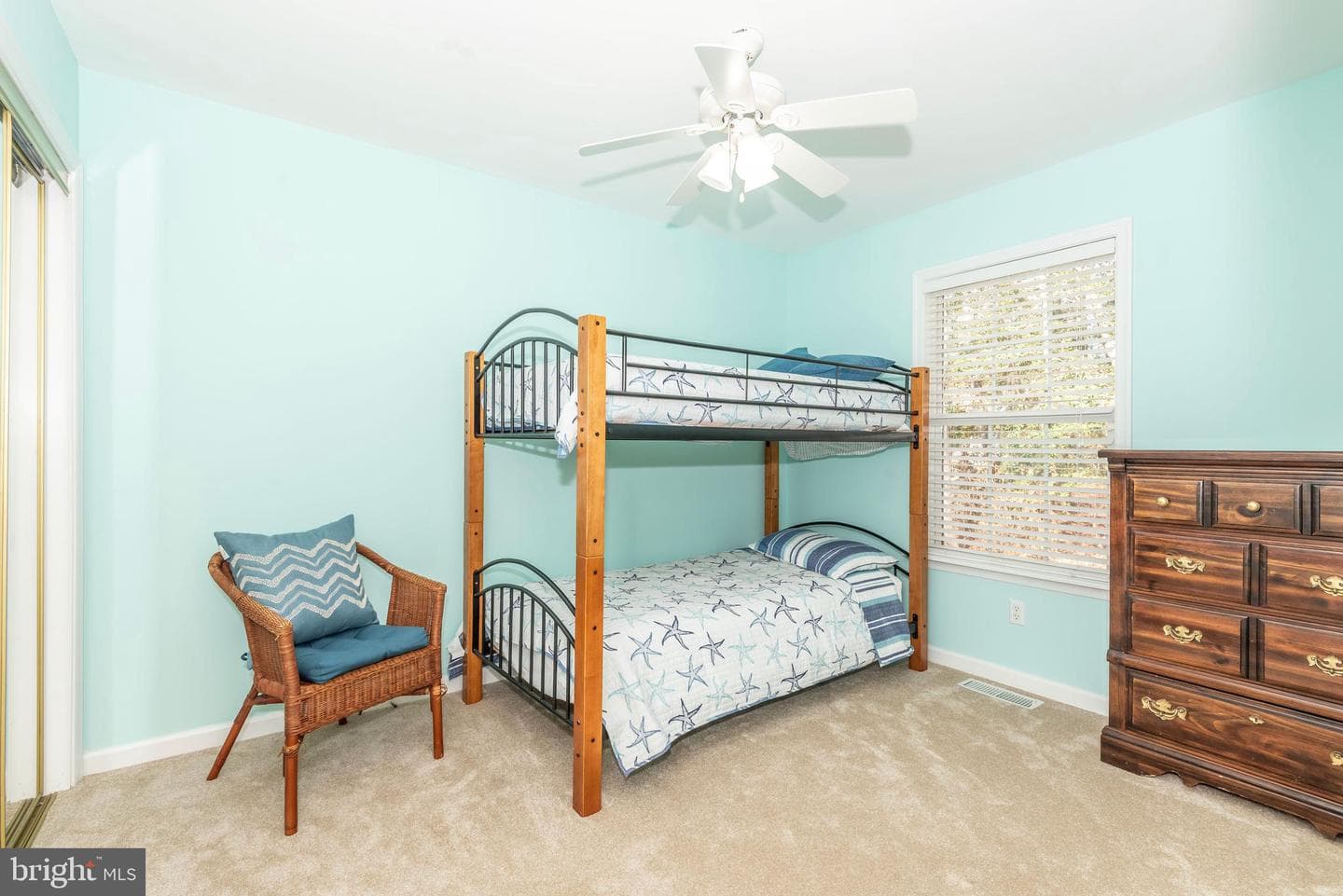 14 Garrett Drive photo 36