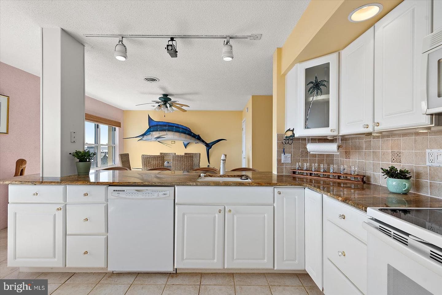 6201 Atlantic Avenue #806 photo 21