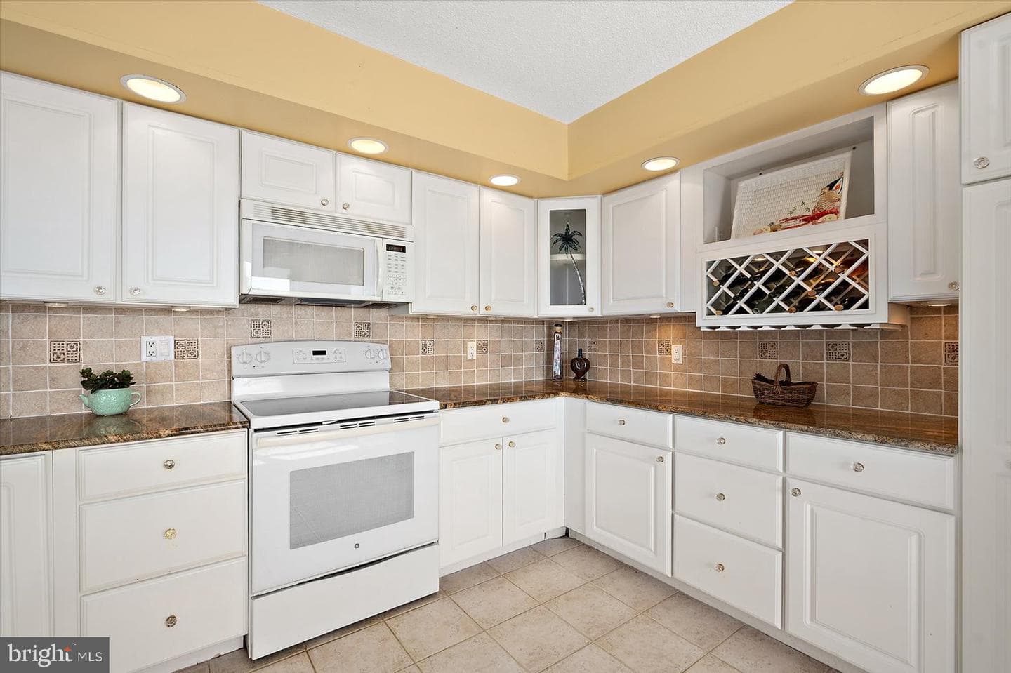 6201 Atlantic Avenue #806 photo 23