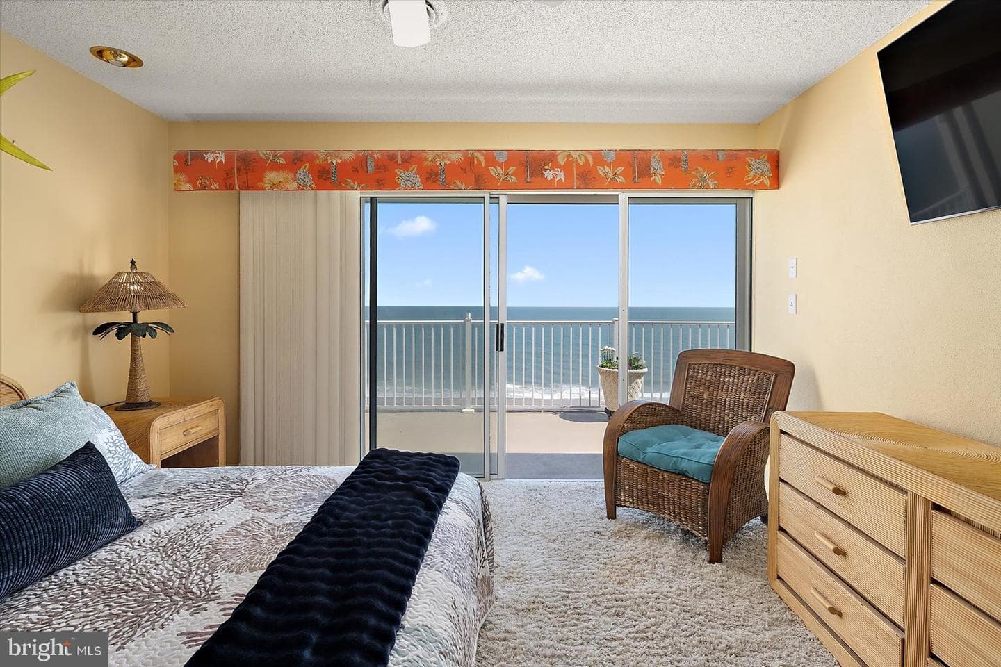 6201 Atlantic Avenue #806 photo 33