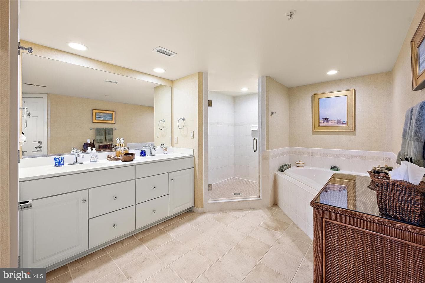 5901 Atlantic Avenue #404 photo 26