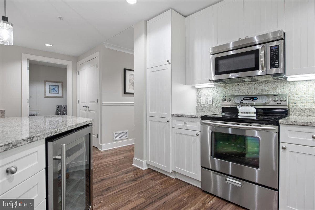 2 48th Street #1602 photo 19