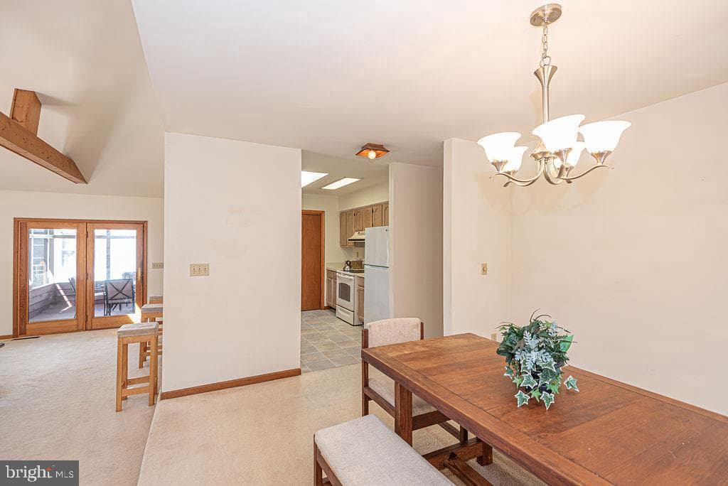 31 Watergreen Lane photo 11