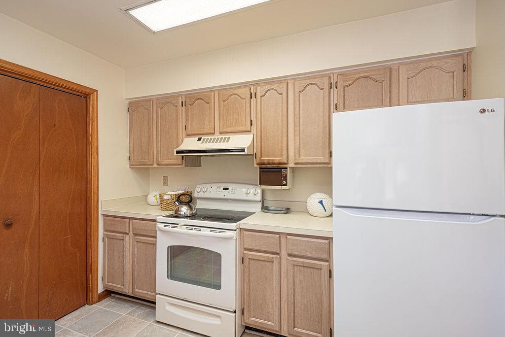 31 Watergreen Lane photo 17