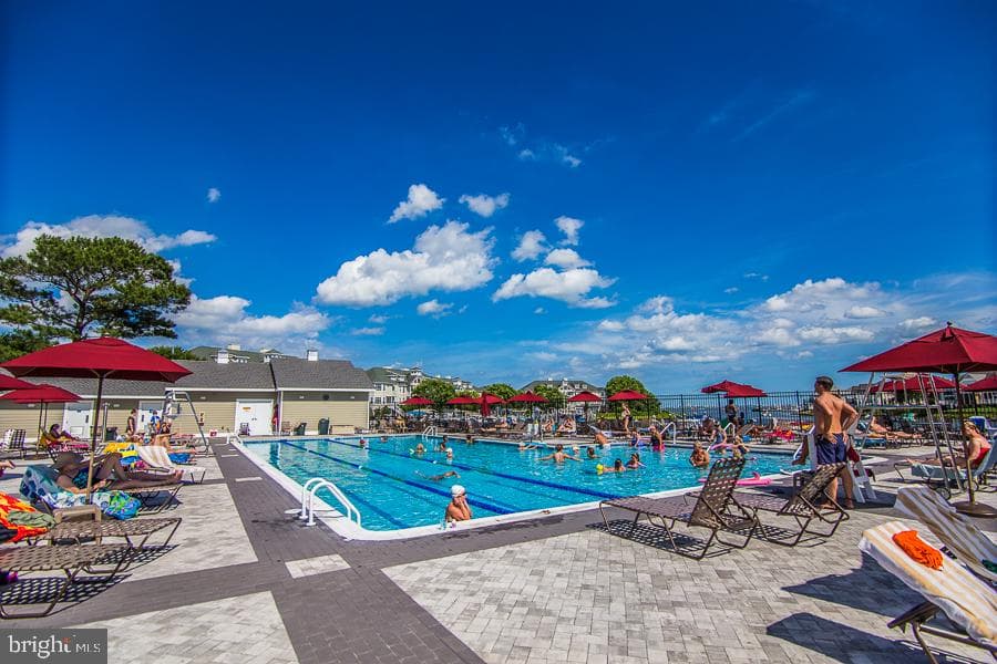 258 Ocean Parkway photo 37