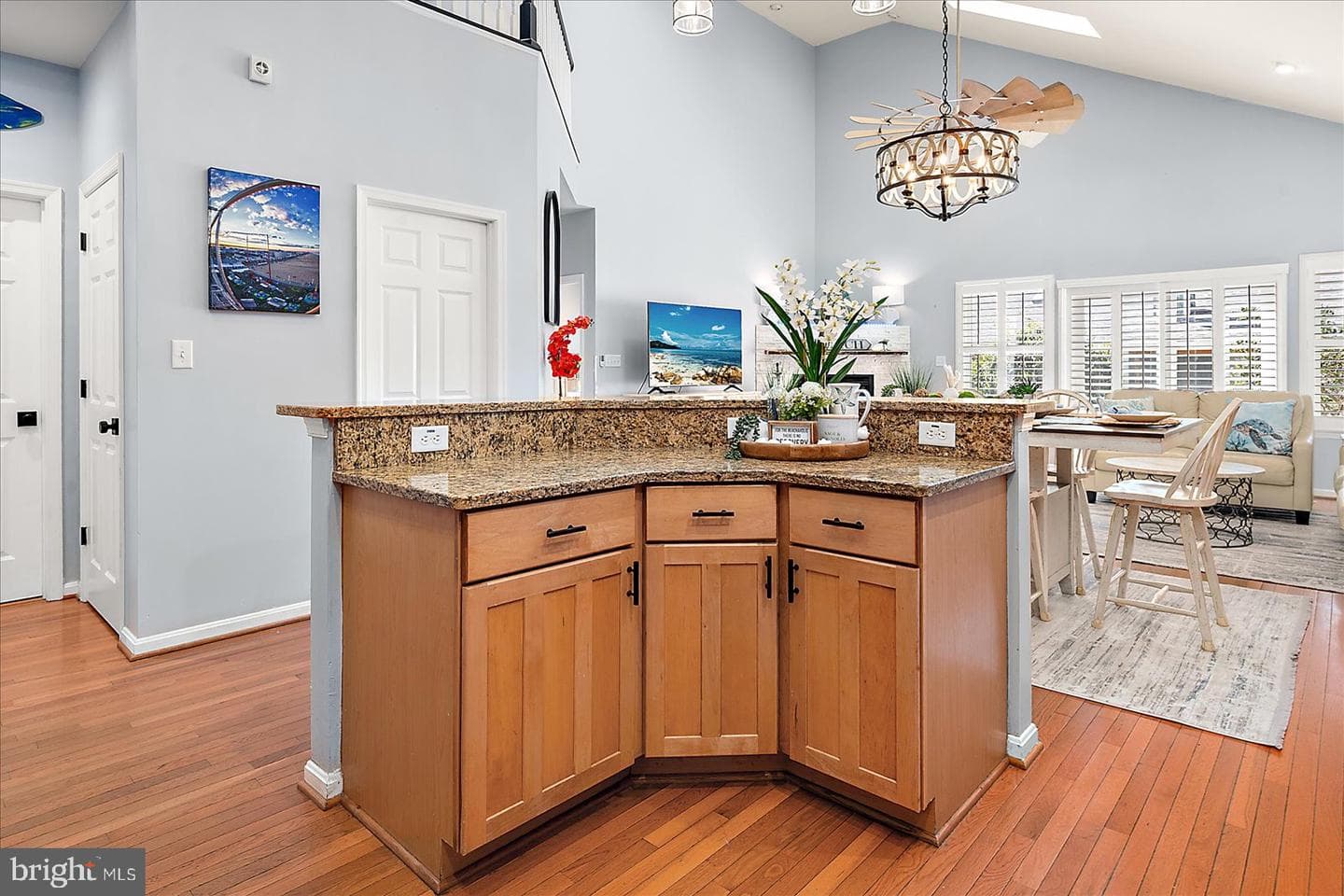 13905 Lighthouse Avenue photo 13