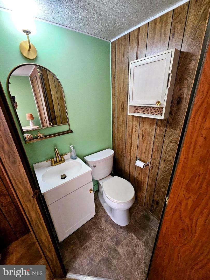 160 Clam Shell Road photo 12