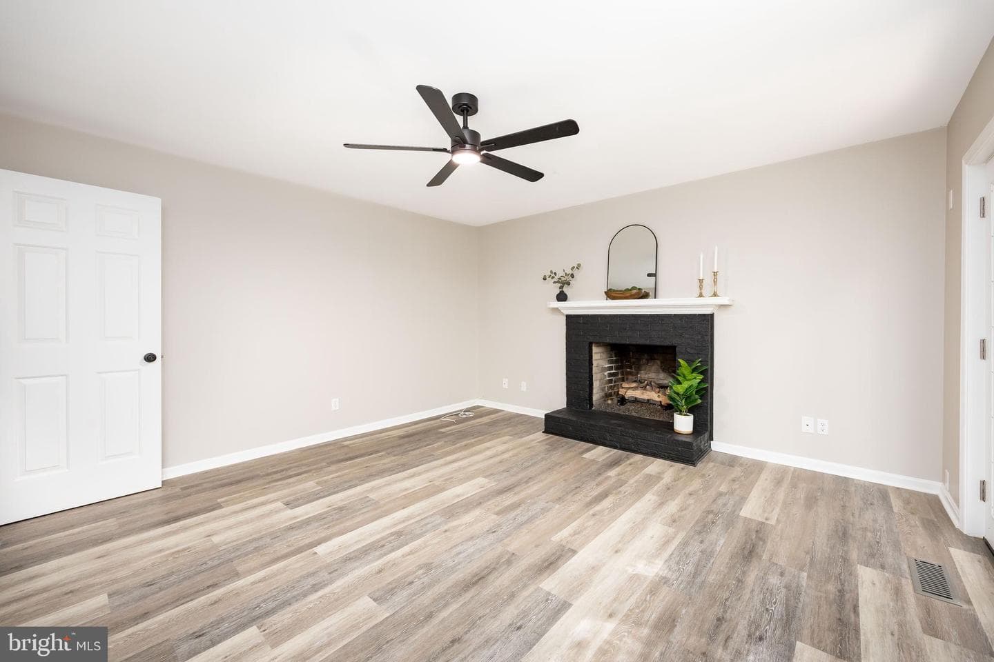 2033 Wildwood Trail photo 37