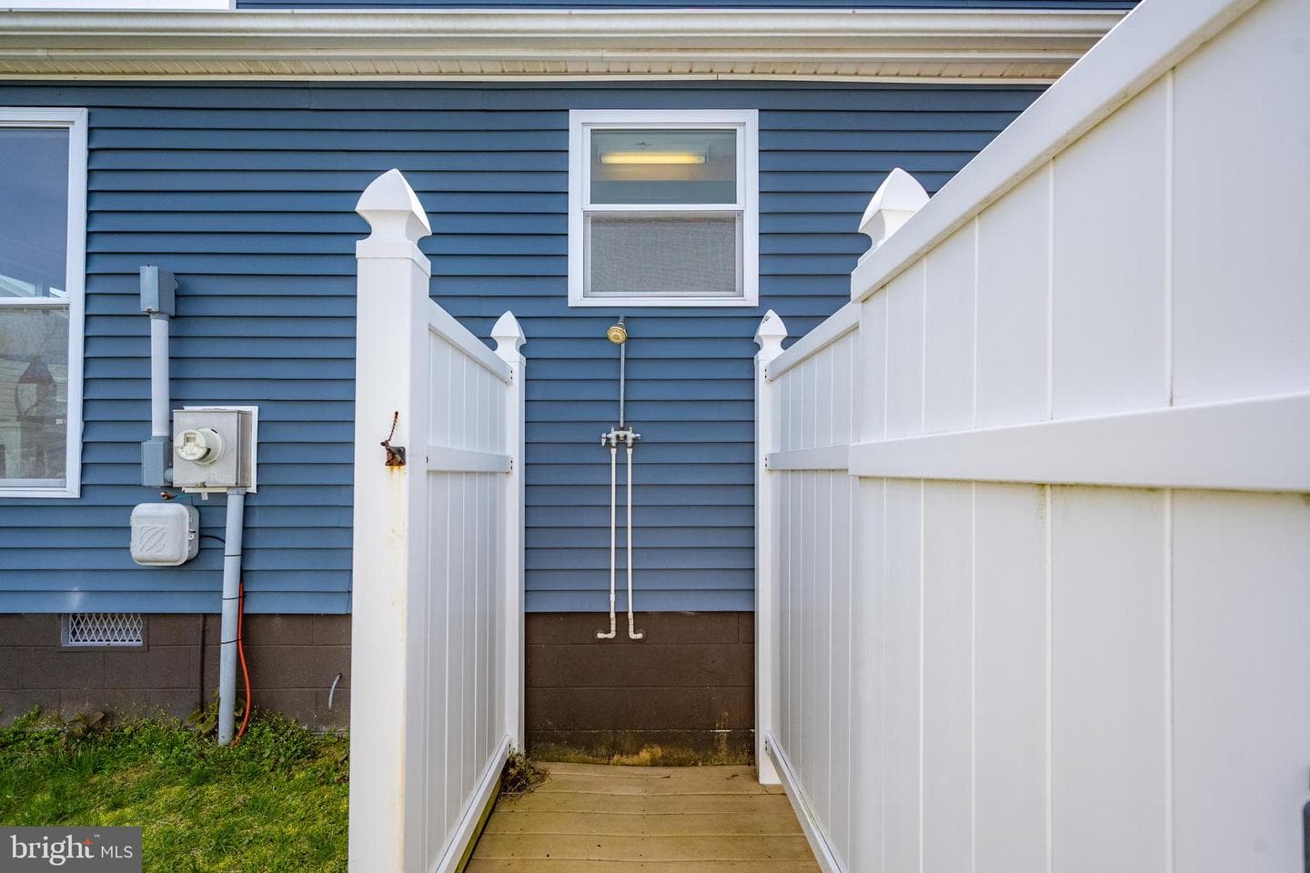 216 Kingfish Road photo 42