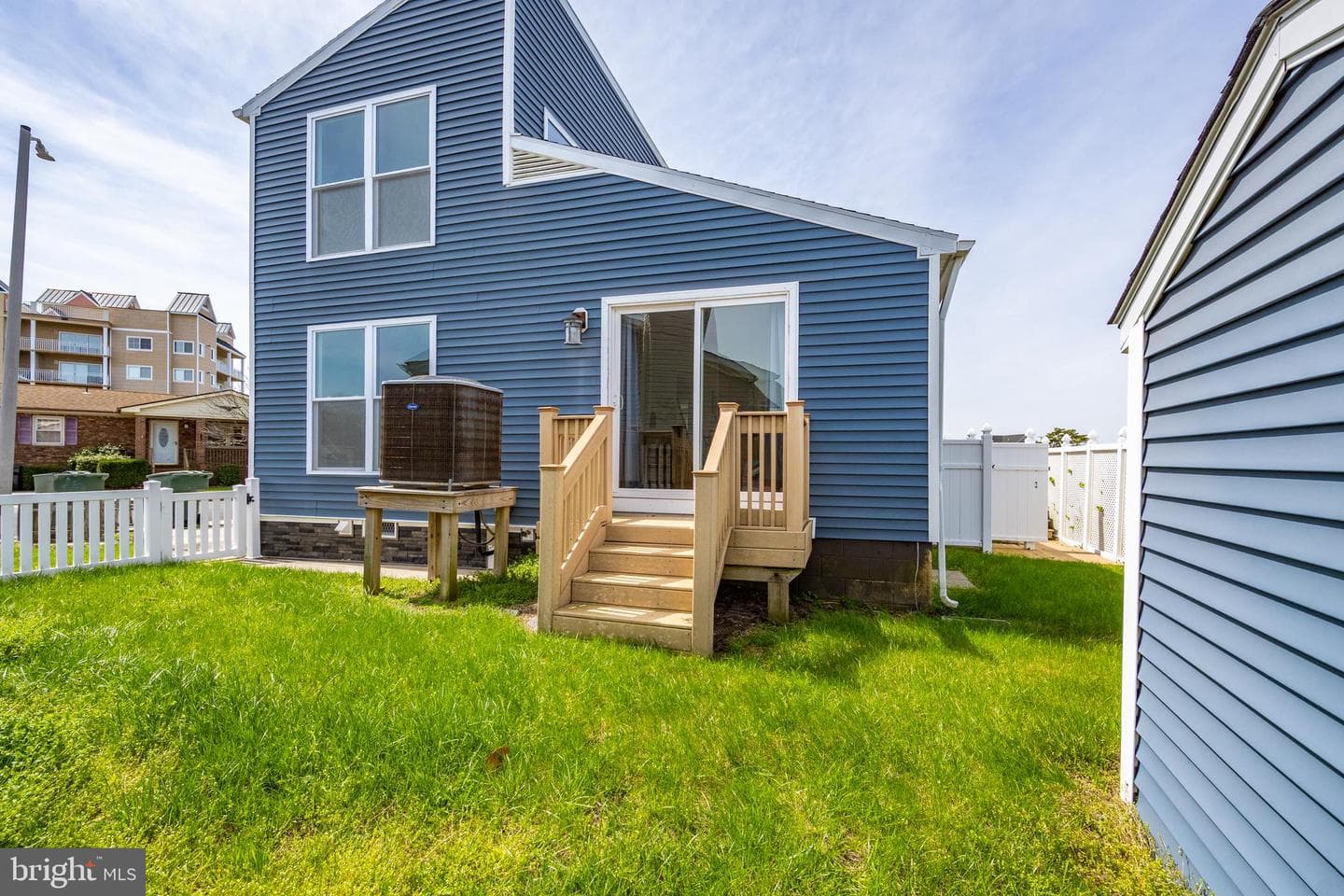 216 Kingfish Road photo 48