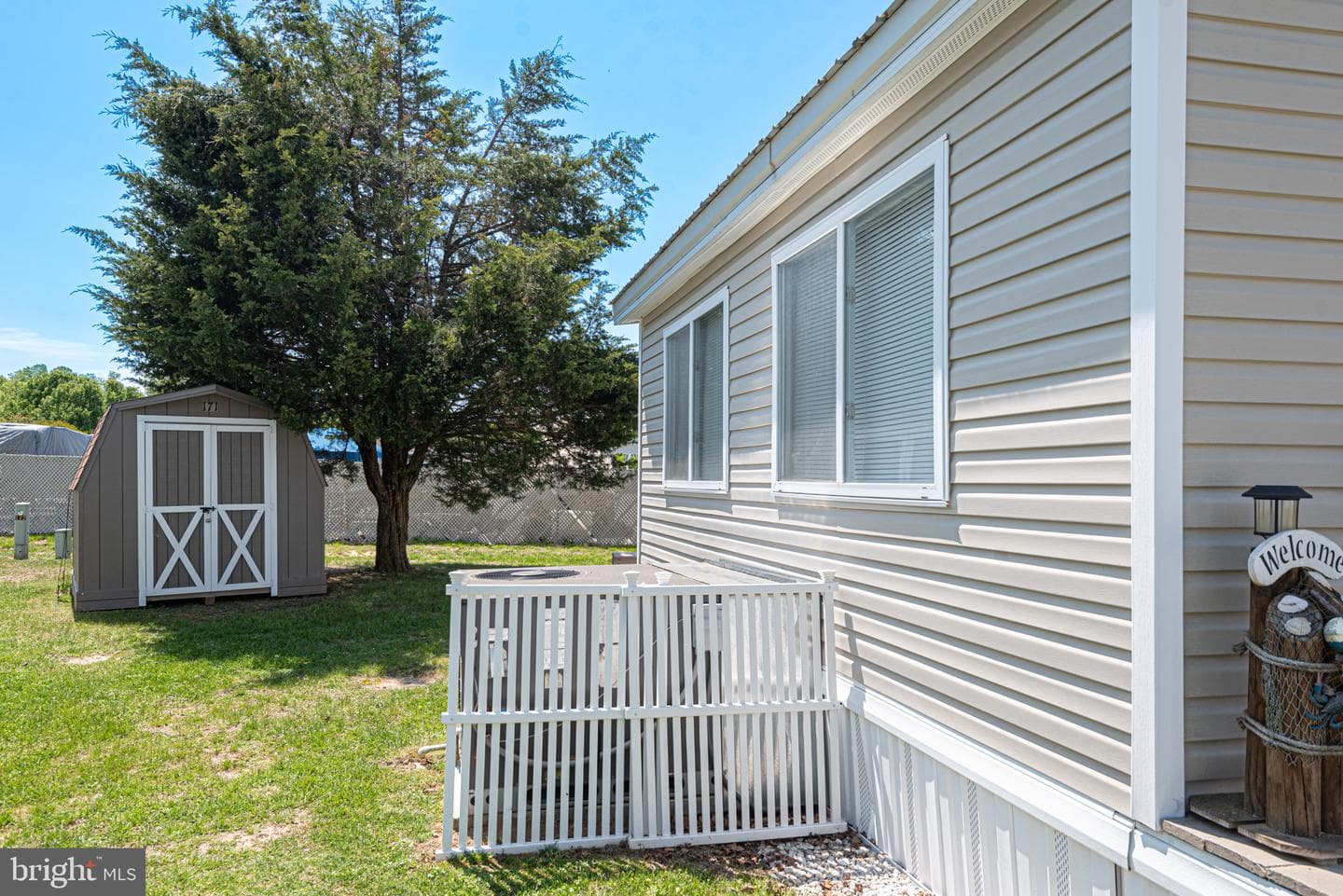 171 Ocean Oval Drive, Berlin