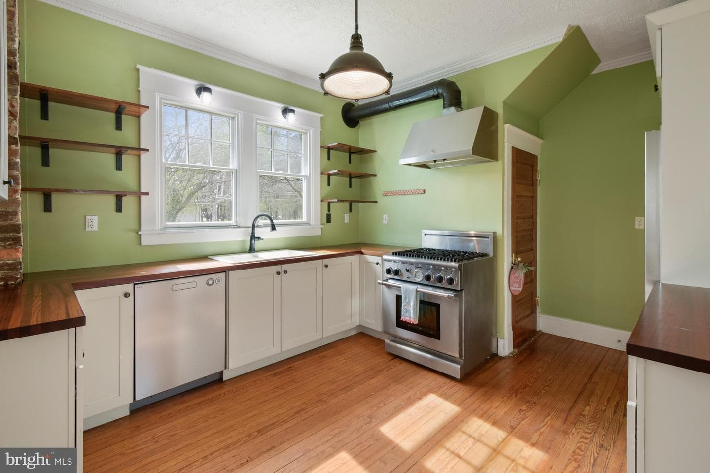 301 W Market Street photo 25