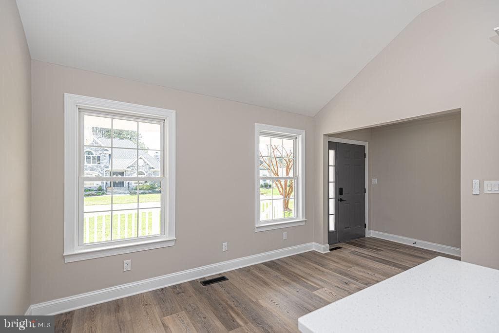 9405 Lake View Drive photo 13