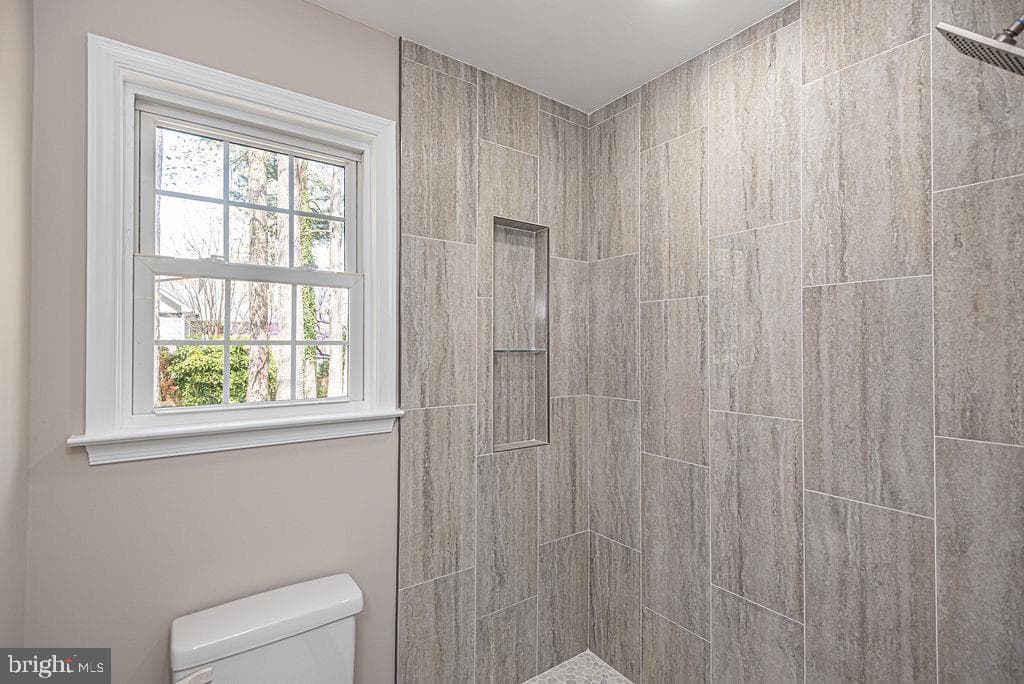 9405 Lake View Drive photo 55