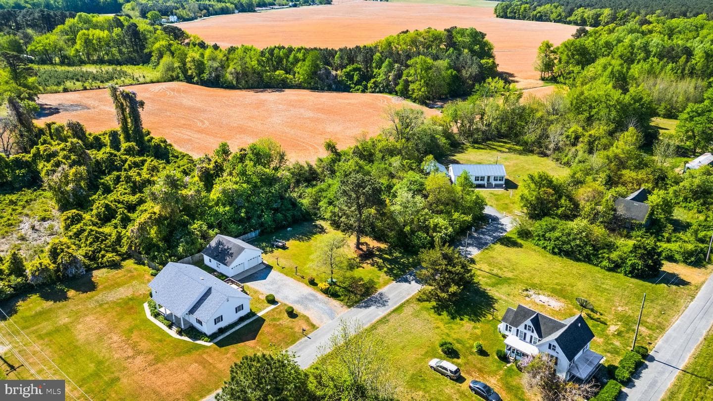 1548 Grant Rd photo 2