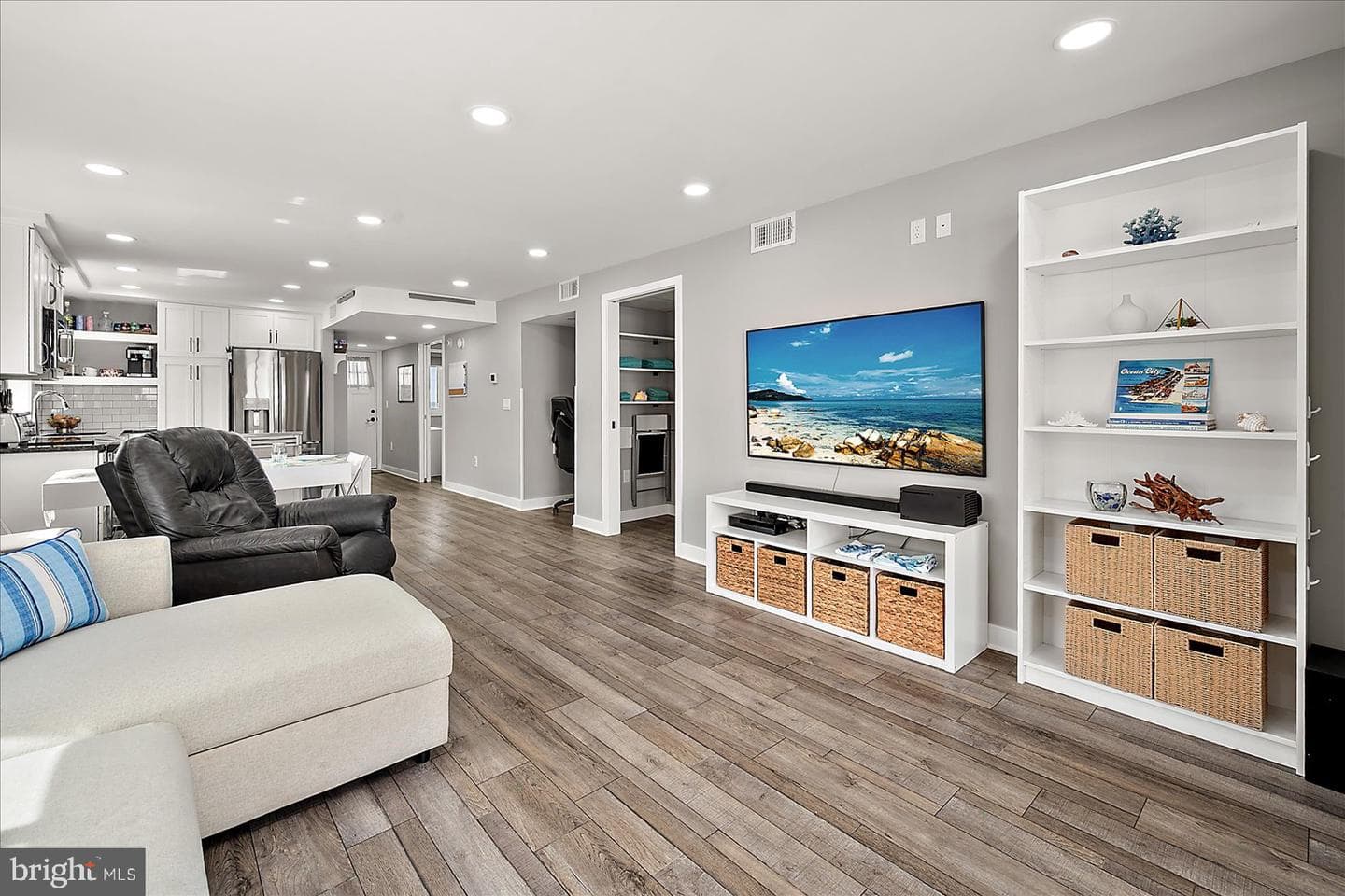 7209 Atlantic Avenue #401 photo 14