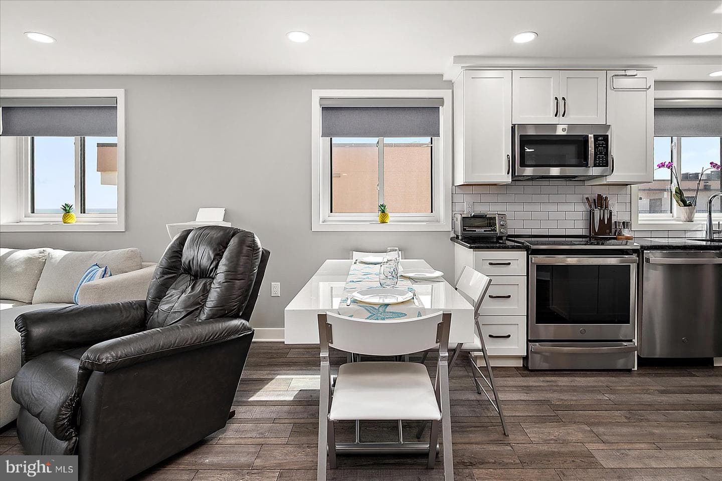 7209 Atlantic Avenue #401 photo 23