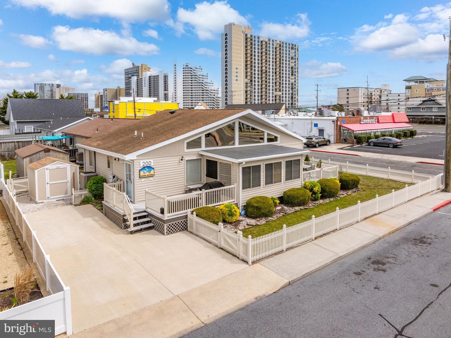 200 Arctic Avenue