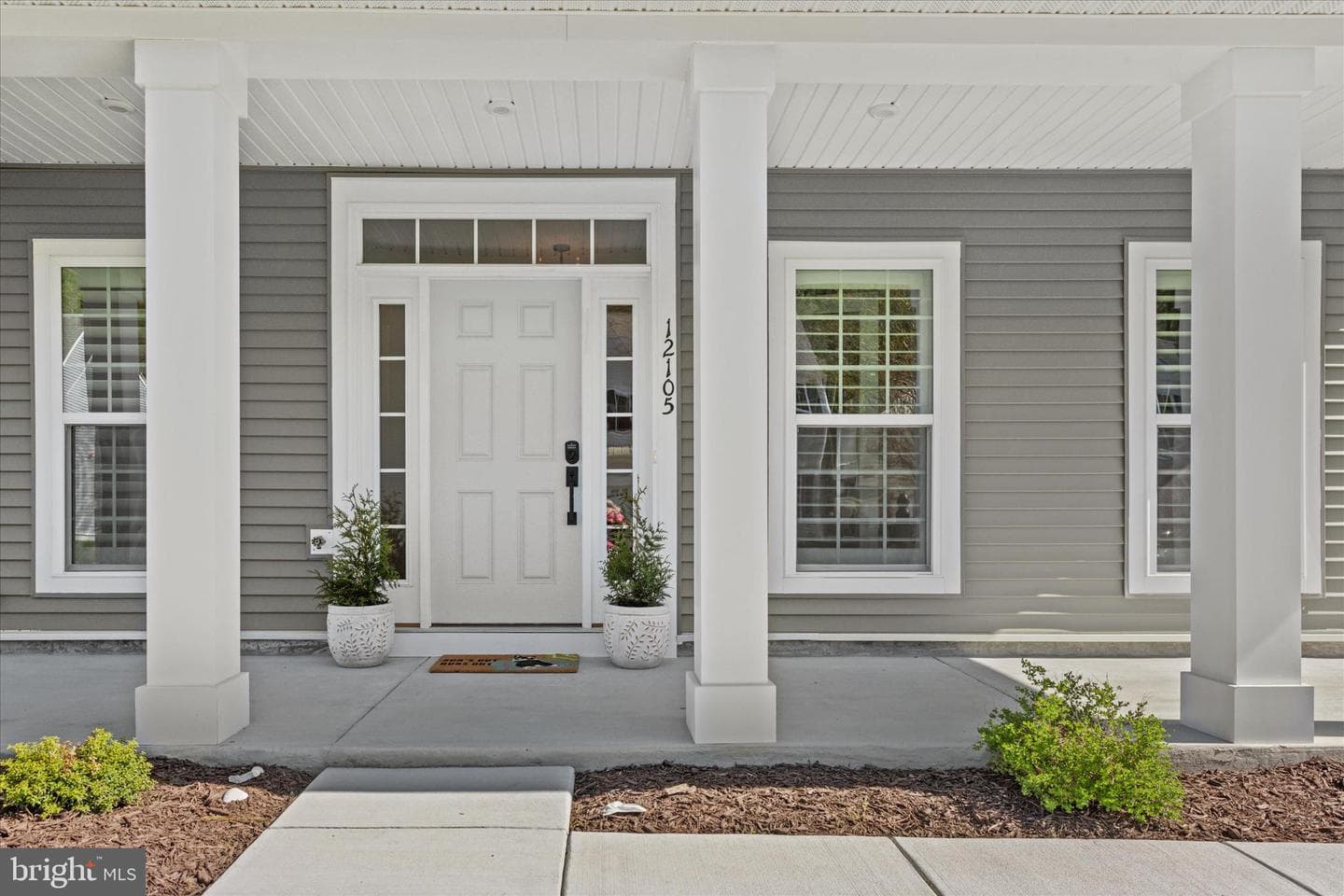 12105 Landings Boulevard photo 2