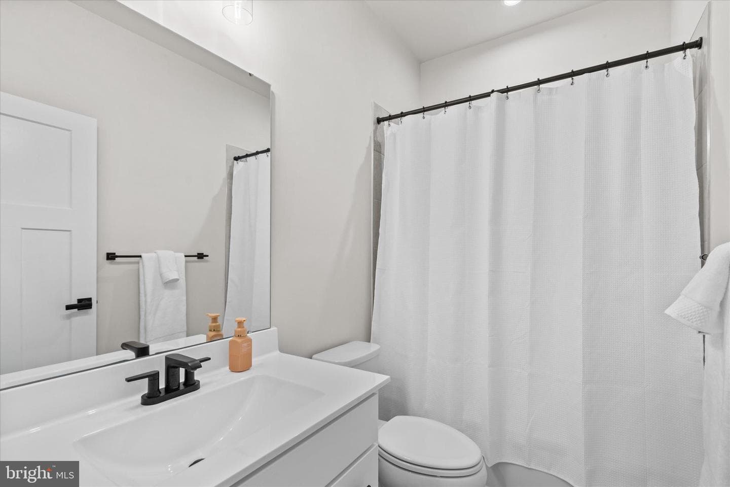 12105 Landings Boulevard photo 21