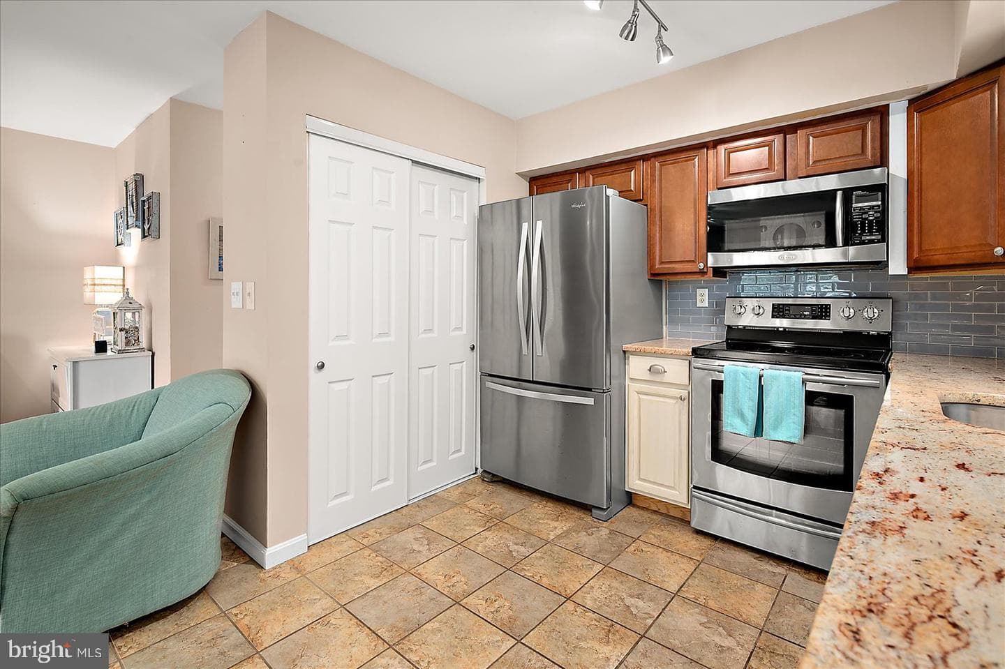 14402 Jarvis Avenue #2c photo 17