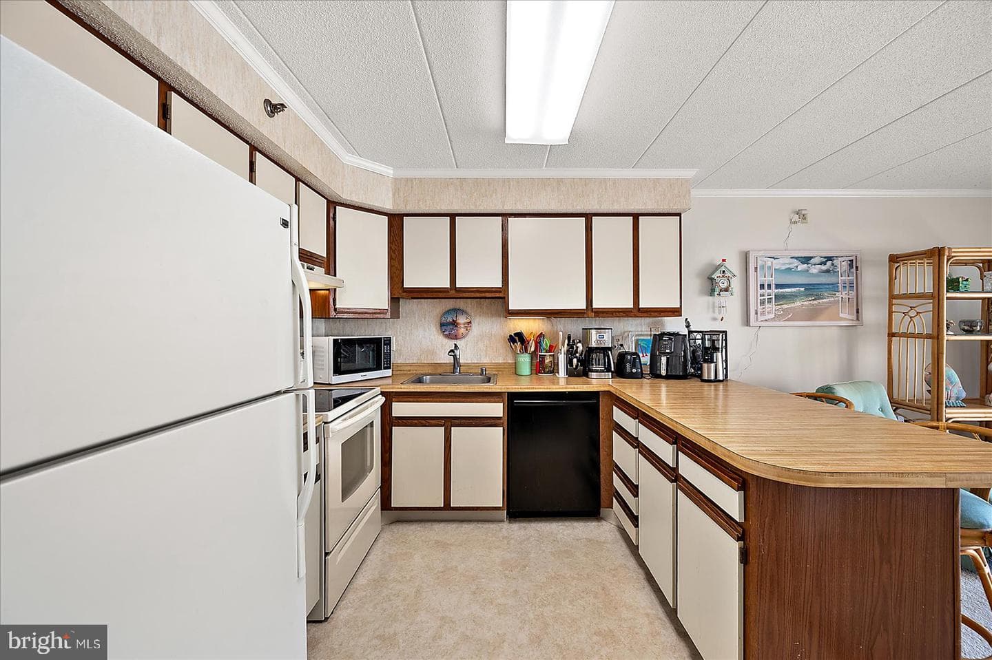 5801 Atlantic Ave # 608 photo 9