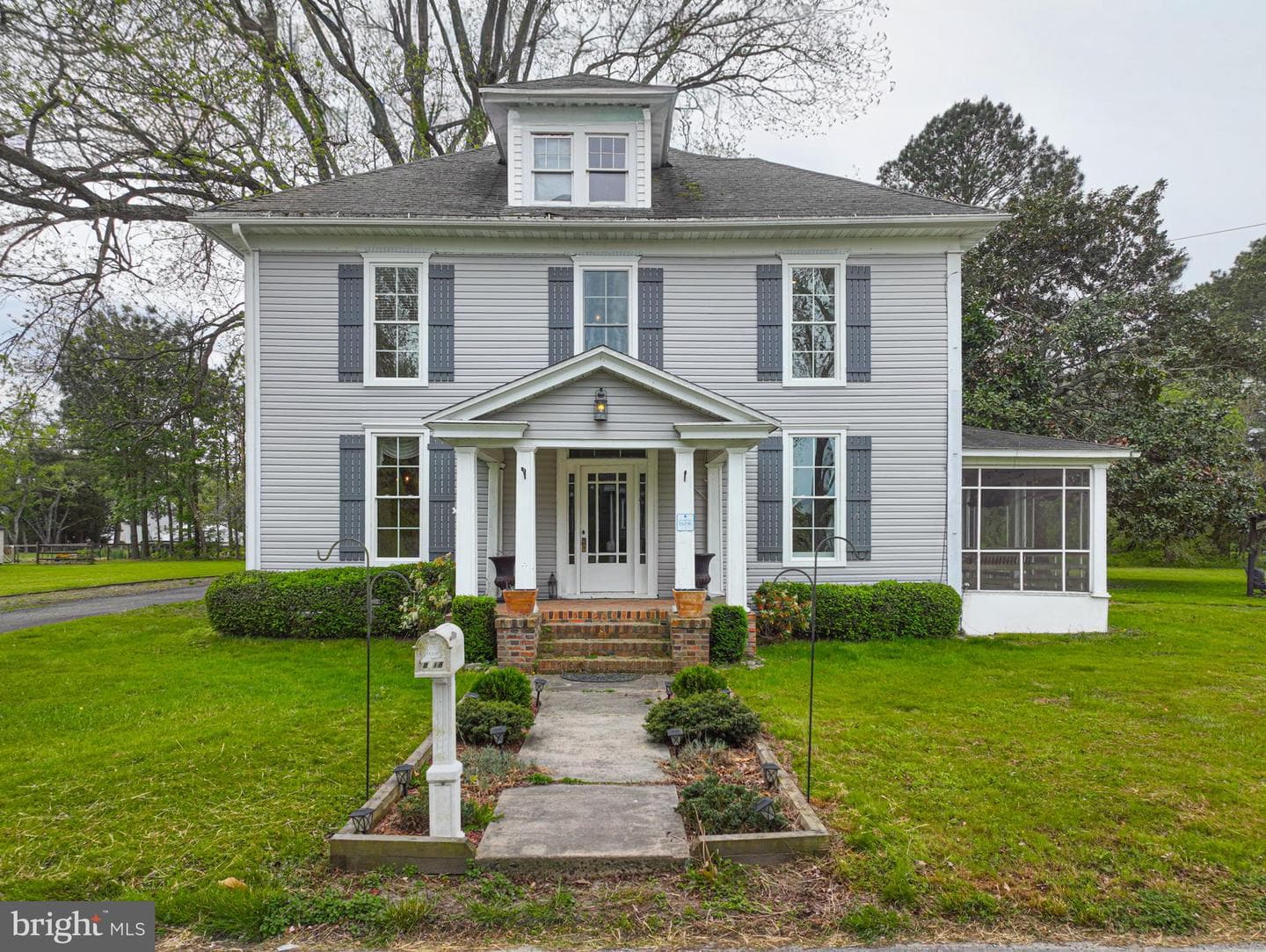 8318 Langmaid Road photo 107