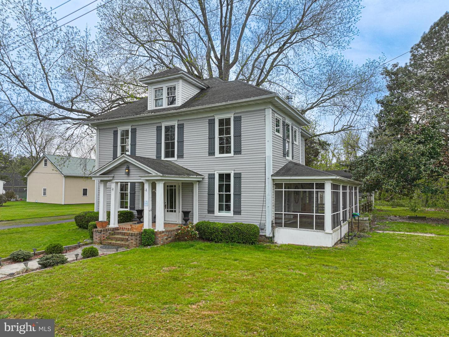 8318 Langmaid Road photo 108