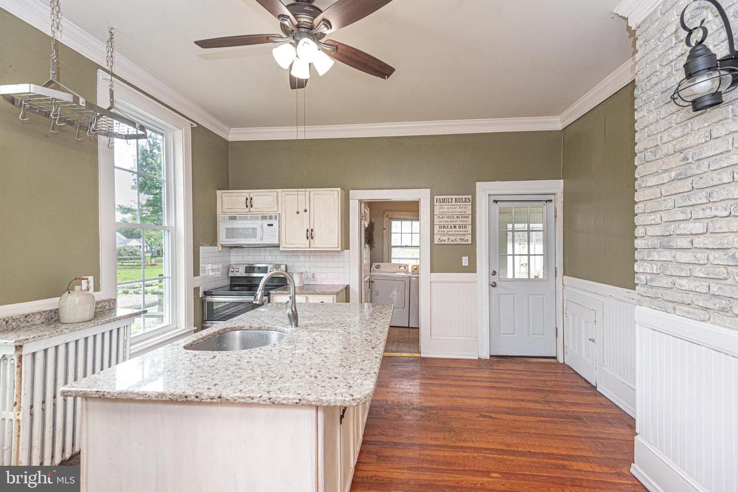 8318 Langmaid Road photo 15