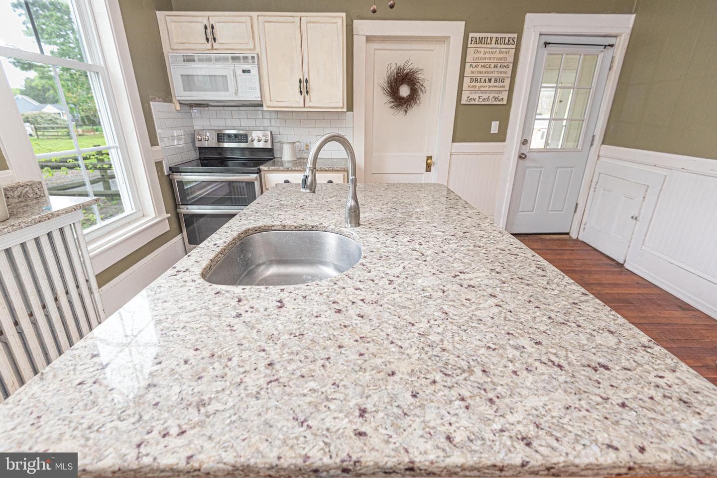 8318 Langmaid Road photo 26