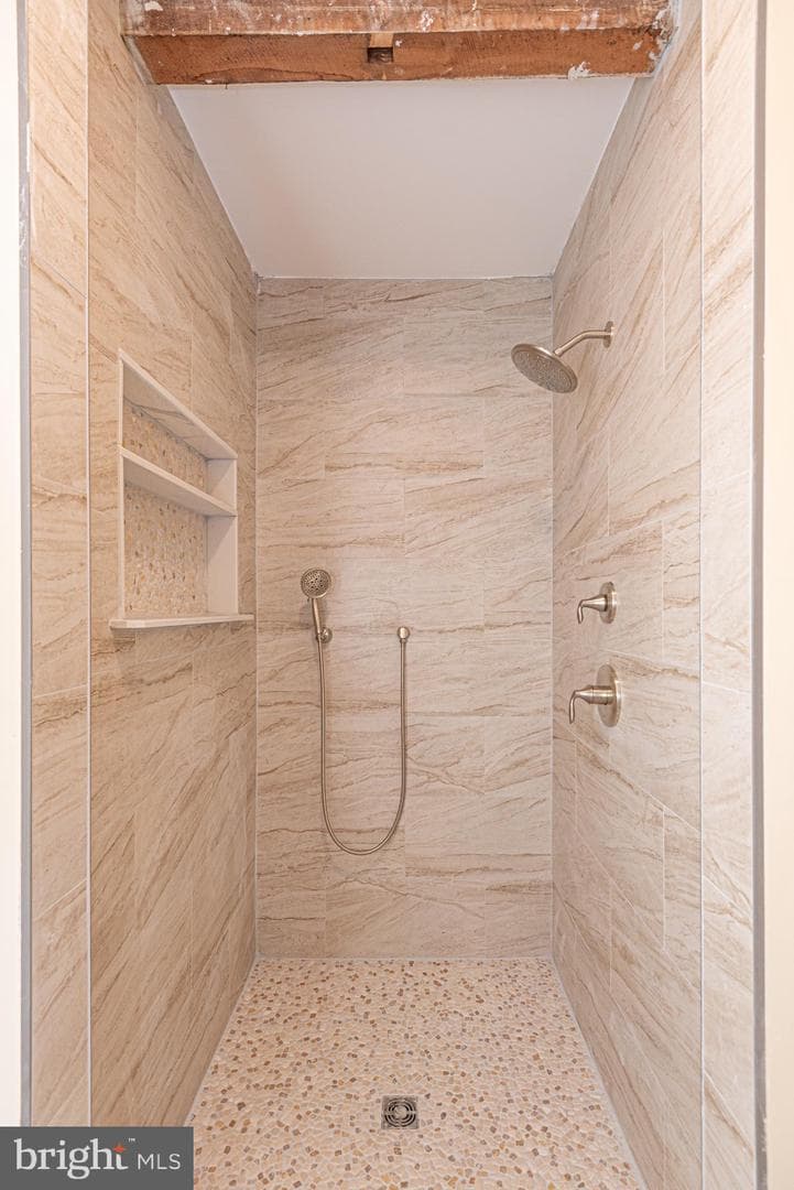 8318 Langmaid Road photo 79