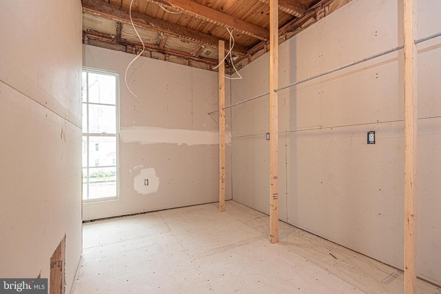 8318 Langmaid Road photo 81