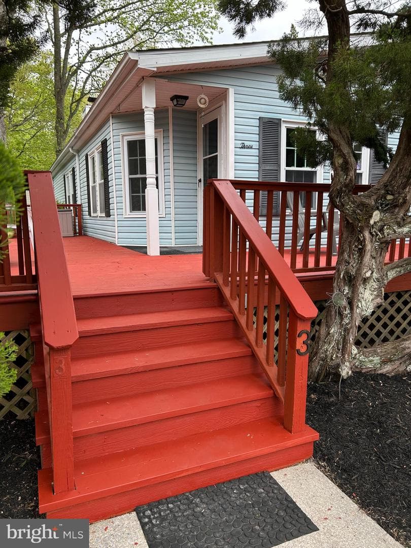 3 Bay Vista Dr, Berlin