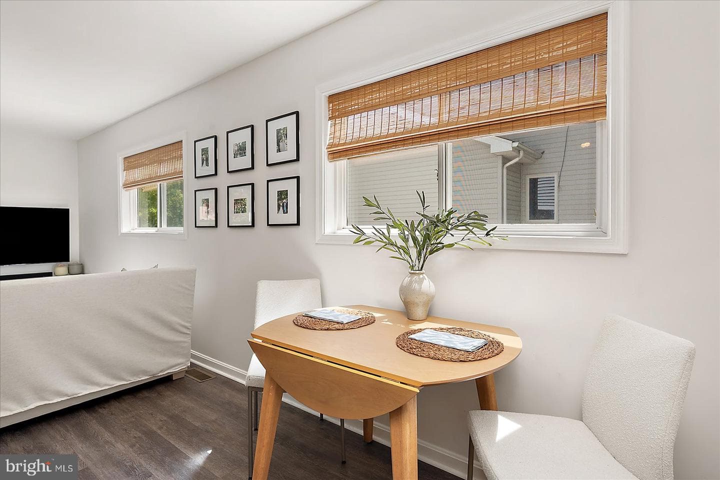 8 Bridgewater Road photo 18