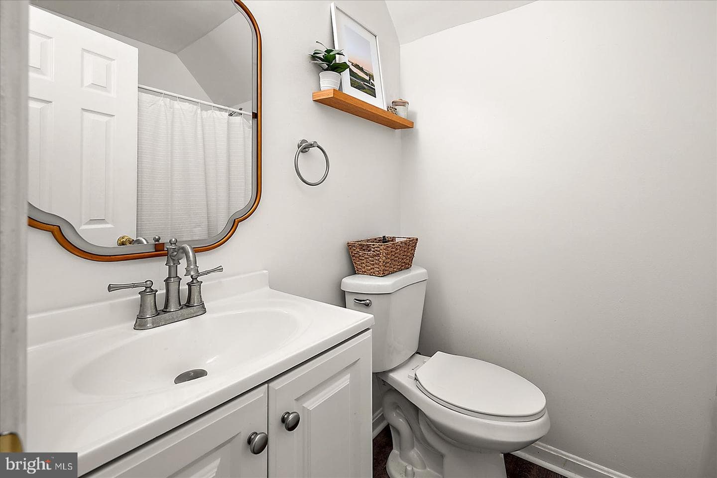 8 Bridgewater Road photo 32